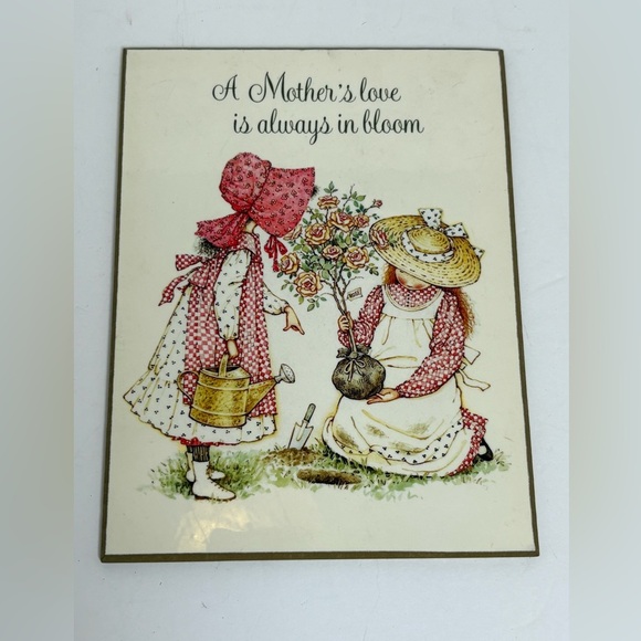 Vintage Holly Hobby Mother’s Love Plaque - Picture 2 of 5